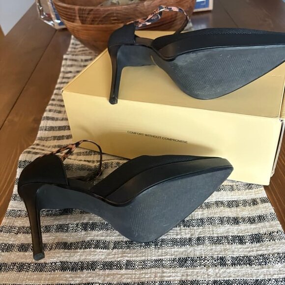 Cozy island pumps heels - Picture 2 of 4